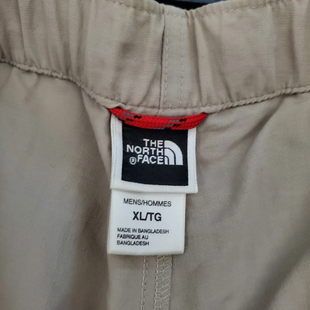 The North Face Mens XL Tan‎ Nylon Cargo Shorts Belted Hiking Utility Outdoor